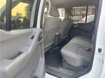 2018 Nissan Frontier SV Pickup 4D 6 ft