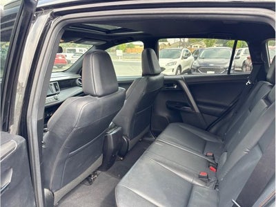 2017 Toyota RAV4 SE