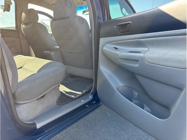2005 Toyota Tacoma Pickup 4D 6 ft